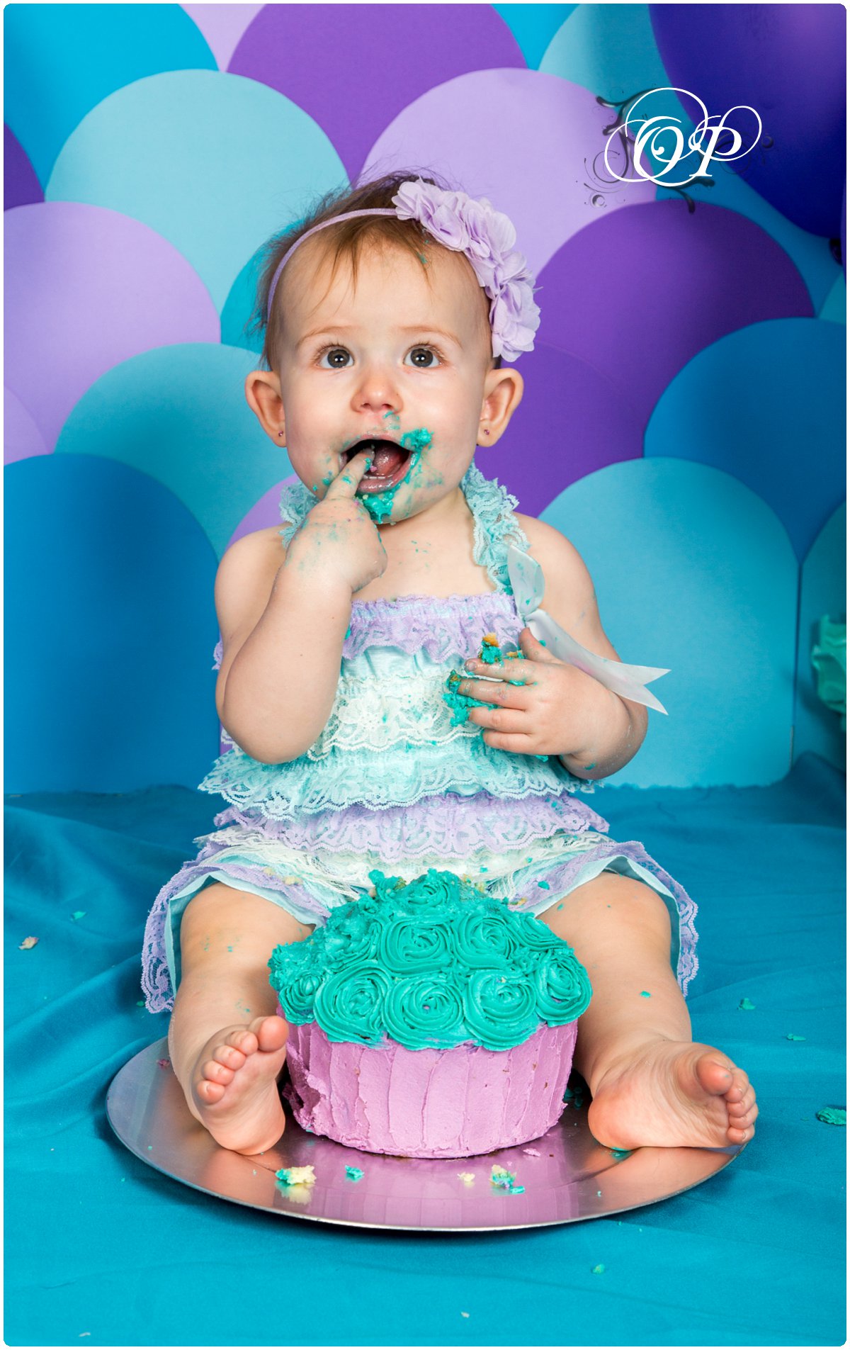 Mikayla smash the cake shoot…. she is 1!